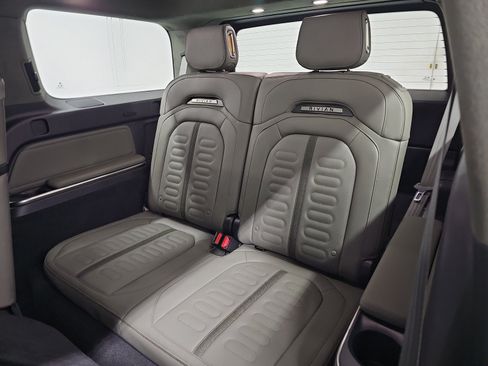 Used 2024 Rivian R1S Adventure AWD/4WD image 22