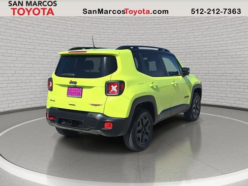 Used 2018 Jeep Renegade Trailhawk image 5