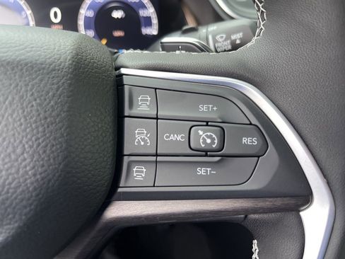 New 2025 Jeep Grand Cherokee Limited image 30