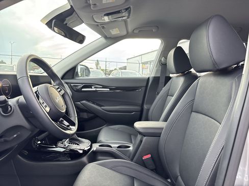 Used 2025 Kia Seltos EX FWD image 13
