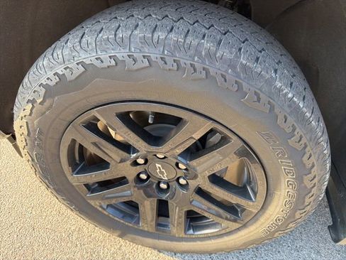 Used 2023 Chevrolet Silverado 1500 RST w/ Max Trailering Package AWD/4WD image 12