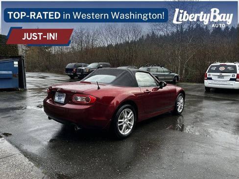 Used 2009 MAZDA MX-5 Miata Sport w/ Convenience Pkg image 5