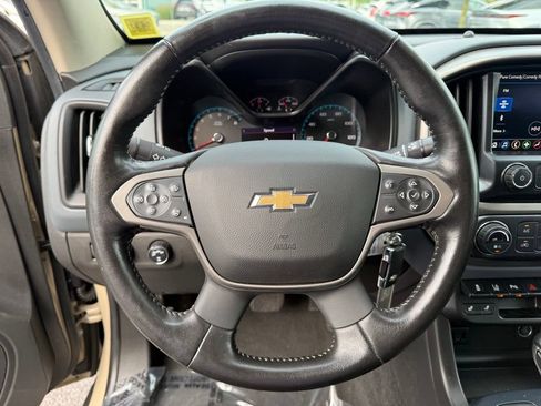 Used 2022 Chevrolet Colorado Z71 w/ Trail Boss Package AWD/4WD image 9
