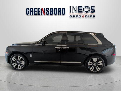 Used 2021 Rolls-Royce Cullinan AWD/4WD image 2