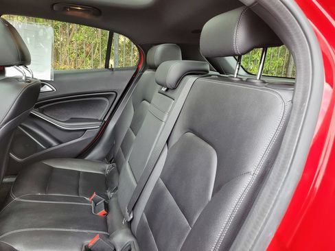 Used 2018 Mercedes-Benz GLA 250 image 14