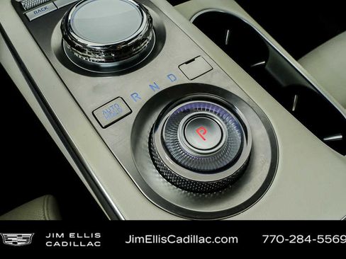 Used 2025 Genesis Electrified GV70 AWD/4WD image 17