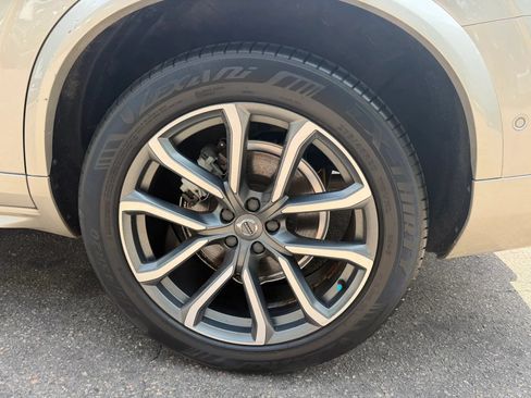 Used 2016 Volvo XC90 T6 Momentum w/ Momentum Plus Package AWD/4WD image 37
