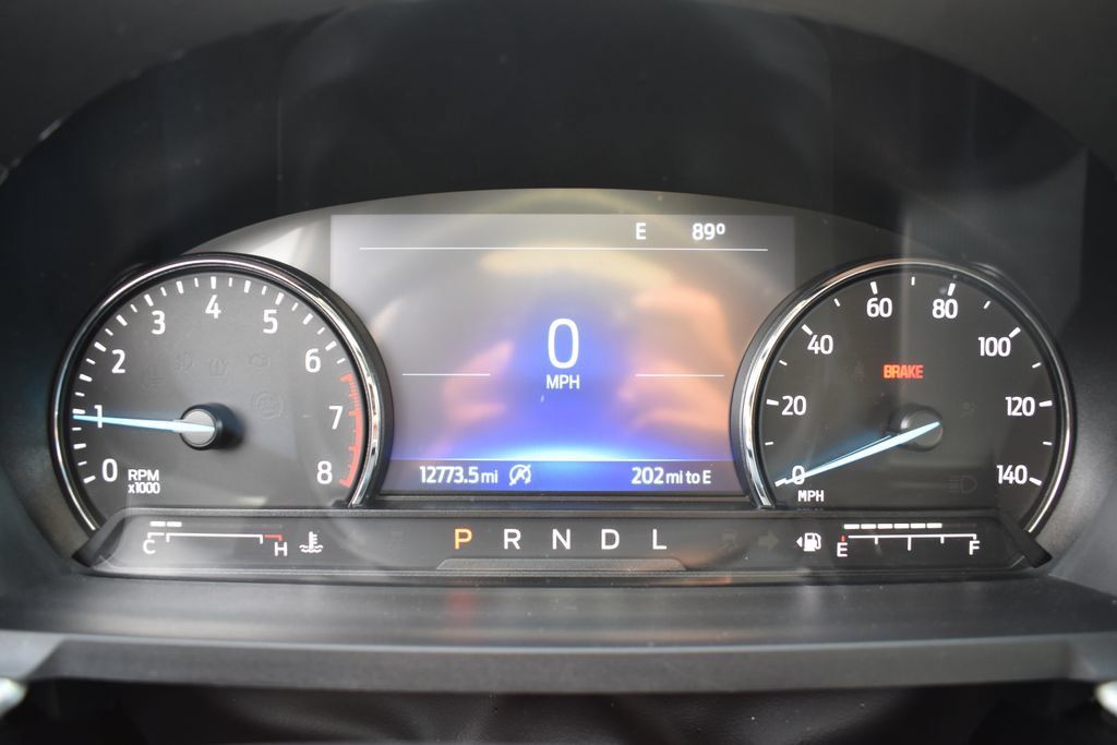 Used 2024 Ford Explorer XLT w/ Equipment Group 202A AWD/4WD image 10