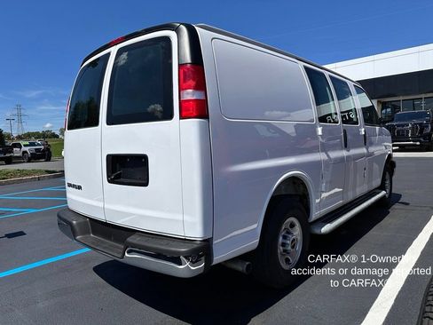 Used 2025 GMC Savana 2500 w/ Driver Convenience Package RWD image 4