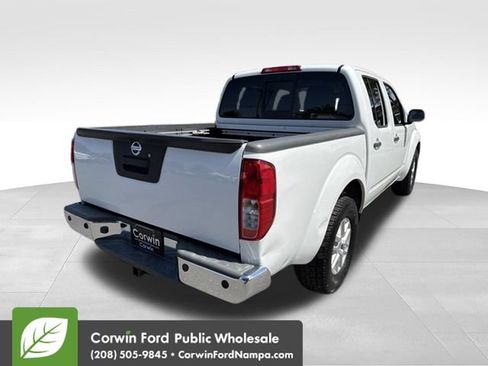 Used 2016 Nissan Frontier SV w/ SV Value Truck Package RWD image 4