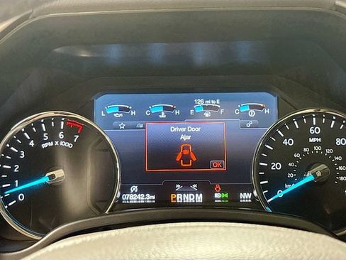 Used 2019 Ford Expedition XLT w/ Equipment Group 202A AWD/4WD image 12