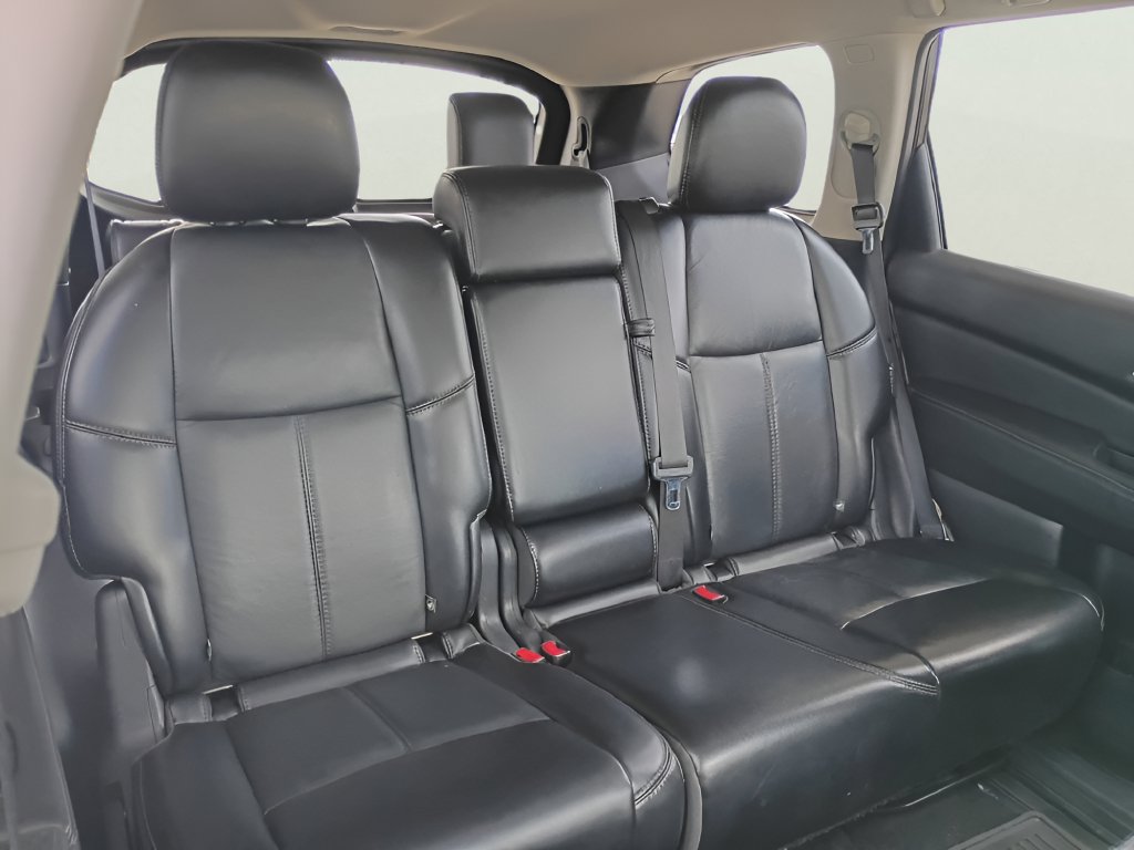 Used 2018 Nissan Pathfinder SL w/ Midnight Edition Package AWD/4WD image 22