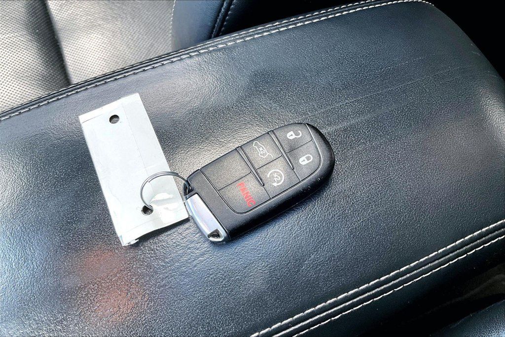 Used 2016 Dodge Durango Citadel w/ Technology Group AWD/4WD image 36