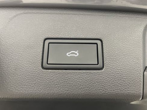 Used 2024 Volkswagen Atlas Peak Edition SEL image 16