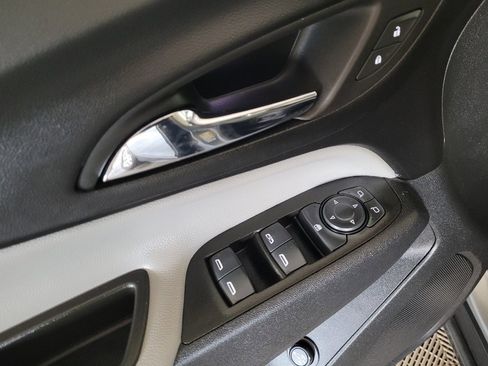 Used 2023 Chevrolet Equinox LT w/ Driver Convenience Package image 27