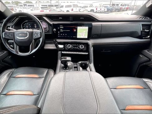Used 2023 GMC Sierra 1500 AT4 w/ AT4 Preferred Package AWD/4WD image 7