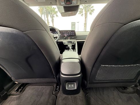 Used 2024 Hyundai Elantra SEL w/ Convenience Package FWD image 9