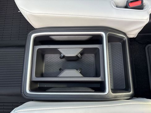 Used 2026 Toyota Grand Highlander XLE image 24