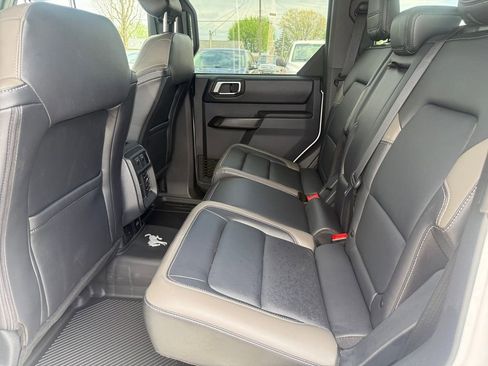 Used 2025 Ford Bronco Outer Banks AWD/4WD image 24