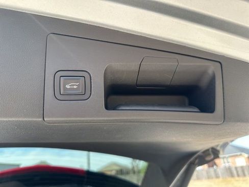 Used 2019 Cadillac XT5 Premium Luxury image 32