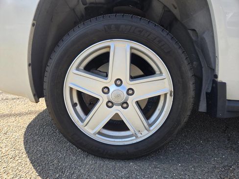 Used 2007 Jeep Compass Sport FWD image 15