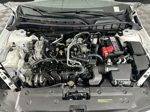 Used 2024 Nissan Altima 2.5 S FWD image 30