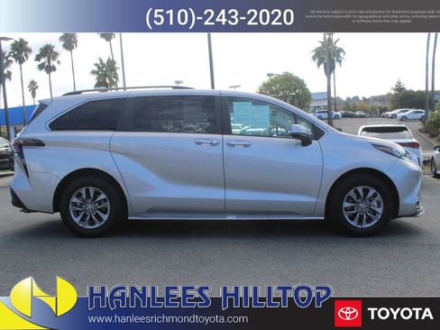 Used 2024 Toyota Sienna XLE image 6