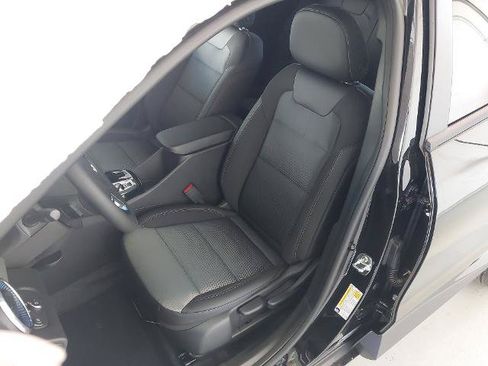 New 2026 Chevrolet Trax LT w/ Driver Confidence Package FWD image 23