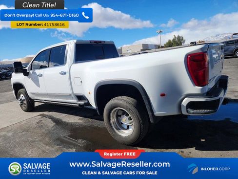 Used 2024 Chevrolet Silverado 3500 High Country w/ Technology Package image 3