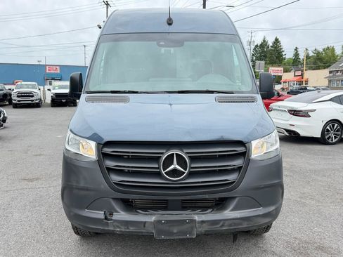 Used 2021 Mercedes-Benz Sprinter 2500 image 2