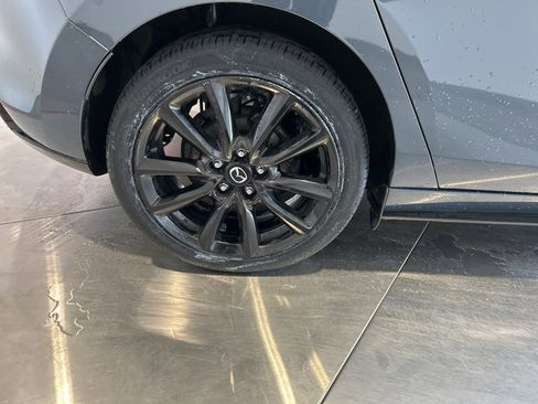 Used 2022 MAZDA MAZDA3 s image 21