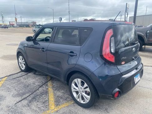 Used 2016 Kia Soul + FWD image 8