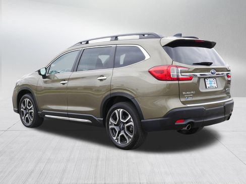 Certified 2025 Subaru Ascent Touring w/ Popular Package #2 AWD/4WD image 5