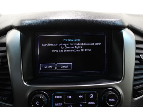 Used 2018 Chevrolet Suburban Premier image 16