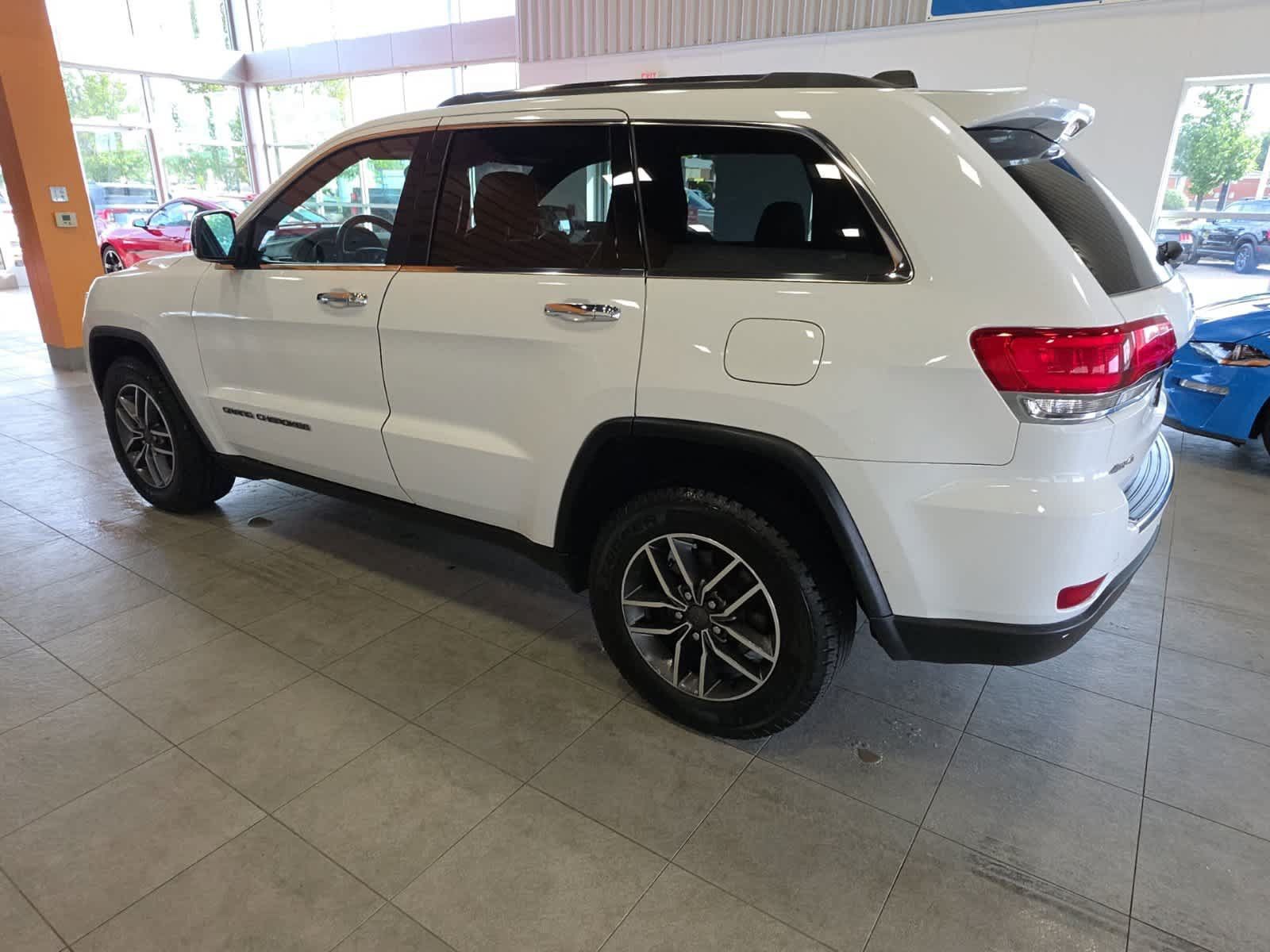 Used 2019 Jeep Grand Cherokee Limited AWD/4WD image 11