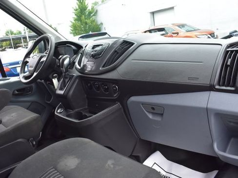 Used 2019 Ford Transit 250 148 Medium Roof RWD image 27