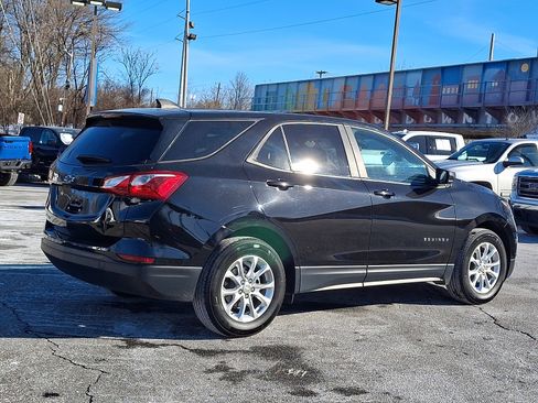Used 2020 Chevrolet Equinox LS w/ LS Convenience Package image 6