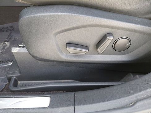 Used 2020 Ford Edge Titanium w/ Class II Trailer Tow Package image 26