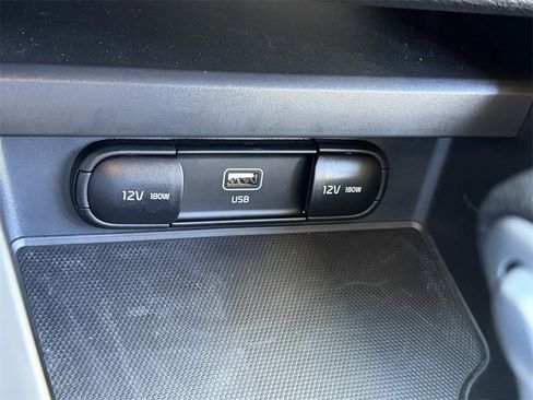 Used 2023 Kia Soul LX image 16