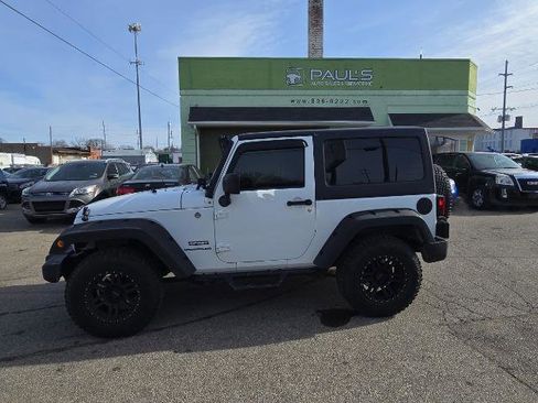 Used 2013 Jeep Wrangler Sport image 2