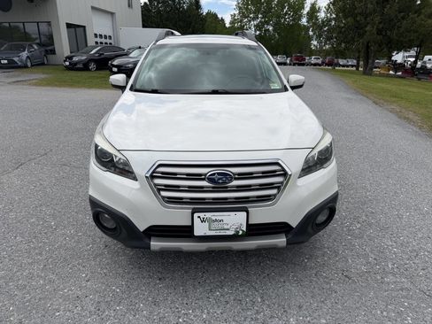 Used 2016 Subaru Outback 2.5i Limited AWD/4WD image 8