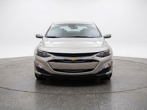 Used 2024 Chevrolet Malibu LT FWD image 2