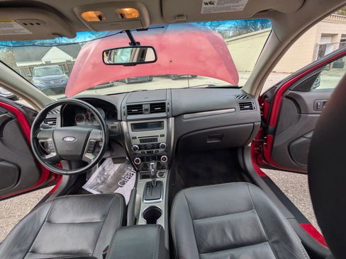 Used 2011 Ford Fusion SEL image 12