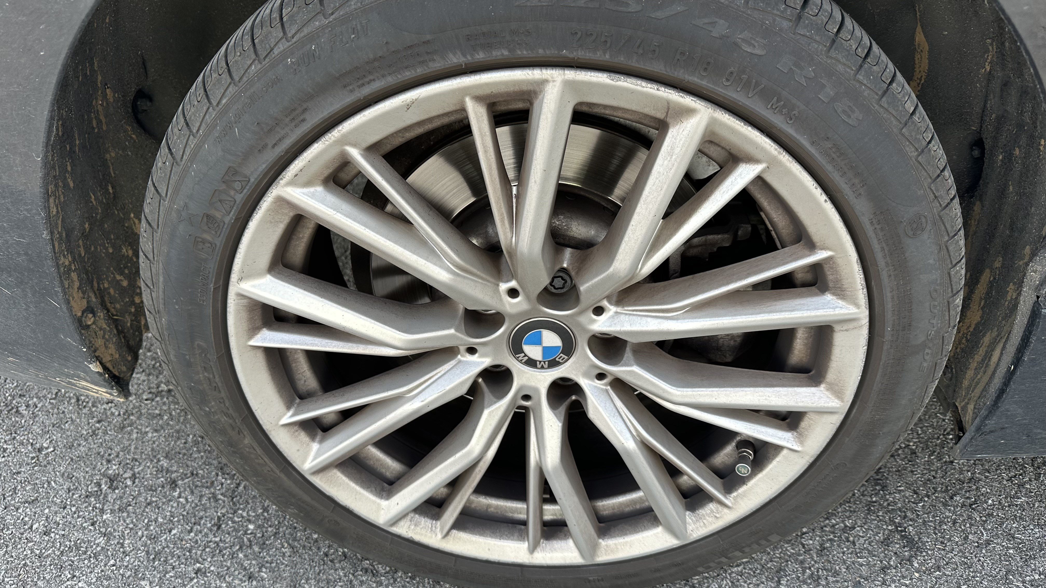 Used 2023 BMW 330i xDrive Sedan w/ Premium Package AWD/4WD image 14