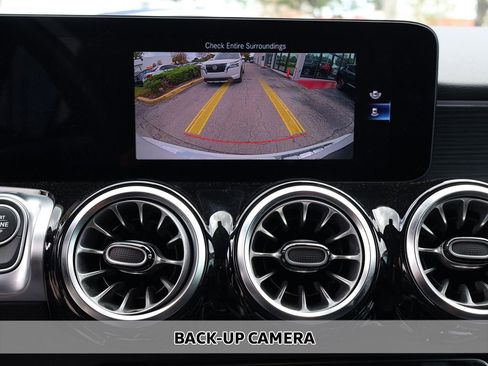Used 2023 Mercedes-Benz GLB 250 image 5