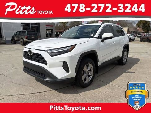 Certified 2022 Toyota RAV4 XLE w/ Convenience Package FWD image 1