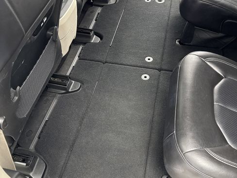 Used 2023 Chrysler Pacifica Touring-L FWD image 29