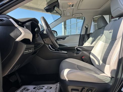 Certified 2020 Toyota RAV4 XLE Premium AWD/4WD image 11