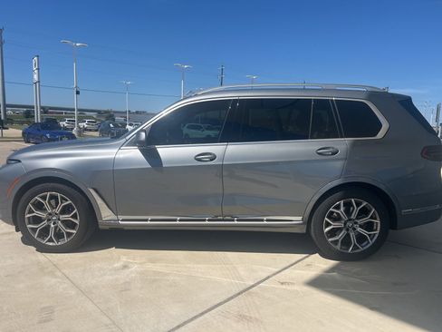 Certified 2025 BMW X7 xDrive40i w/ Premium Package image 4