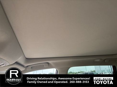 Used 2020 Nissan Rogue SL w/ Premium Package FWD image 9